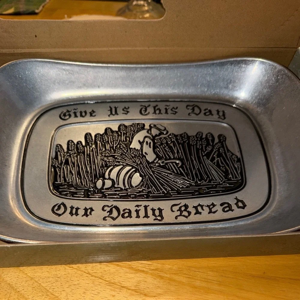 Wilton Armetale Bread Tray 